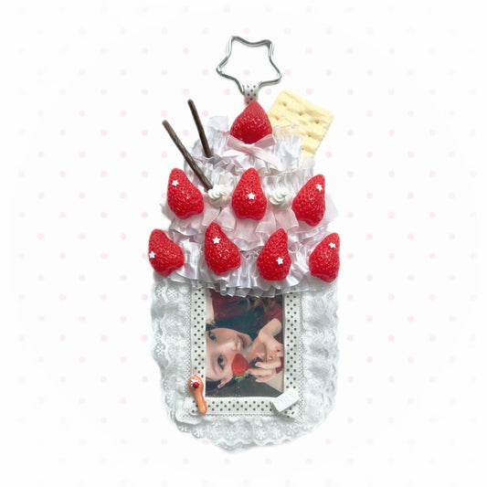 Handmade Kpop Kawaii Dessert Photocard Holder –Strawberry Tart( Pre-order)