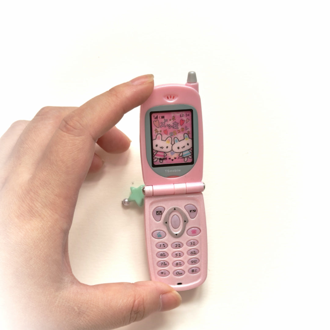 Y2K Flip Phone Keychain | Mini Retro Phone Charm | Kawaii Hiar Clip | 2000s Aesthetic Accessory