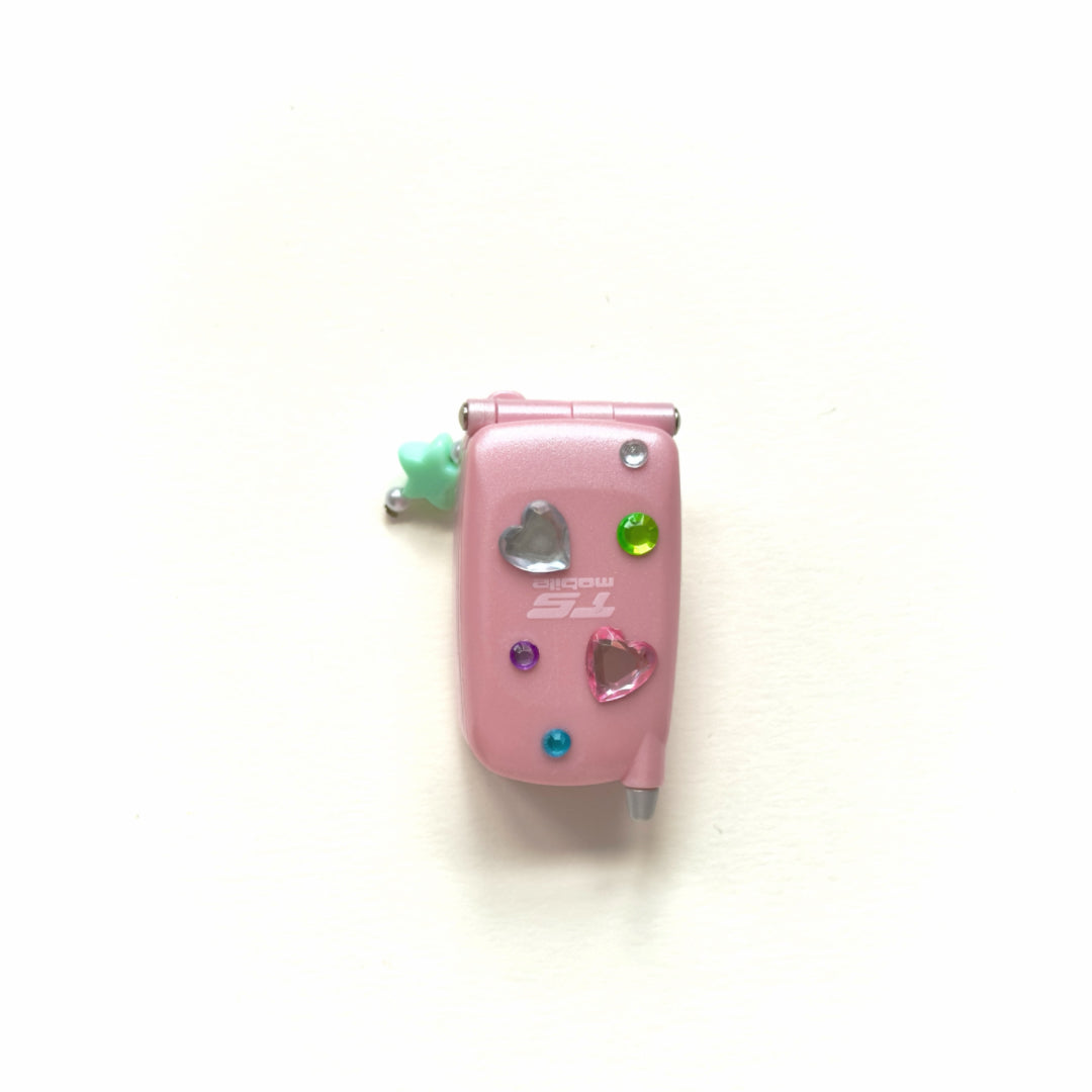 Y2K Flip Phone Keychain | Mini Retro Phone Charm | Kawaii Hiar Clip | 2000s Aesthetic Accessory
